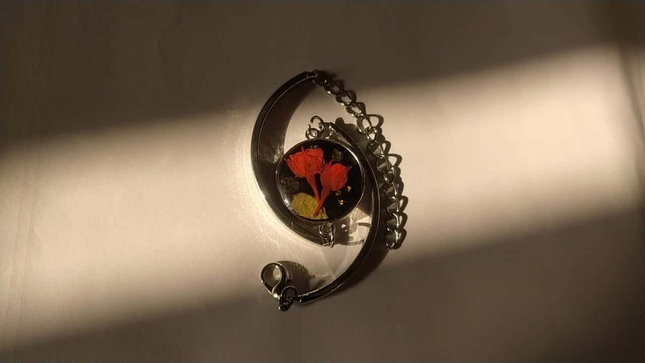 Purple Floral Resin Bracelet - Handmade Jewelry Bangladesh - Resin jewelry Bangladesh ৳450 - Thumbnail 3