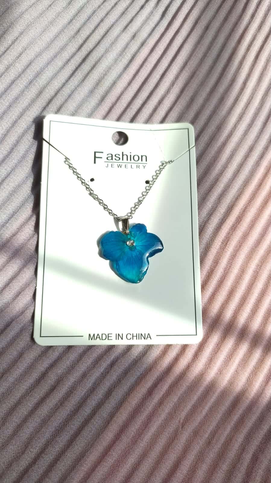 Natural Leaf Pendant Necklace - Handmade Resin Jewelry - Resin jewelry Bangladesh ৳499 - Thumbnail 2
