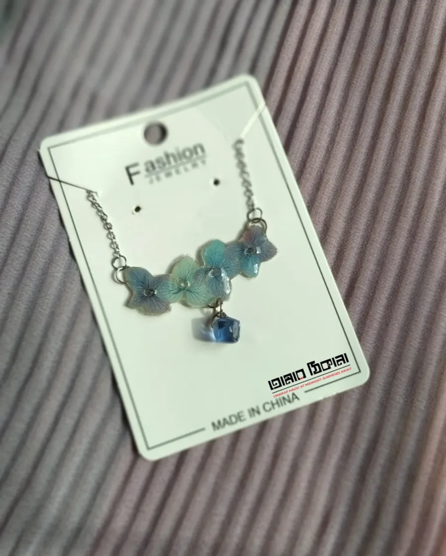 Natural Leaf Pendant Necklace - Handmade Resin Jewelry - Handmade resin jewelry Bangladesh - Price ৳499 - Free delivery Dhaka - View 5